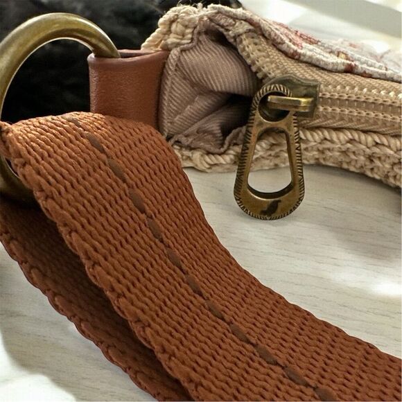 Sakroots Bohemian Crochet Zip Closure Adjustable Crossbody Neutral Tan Blue - Picture 7 of 10